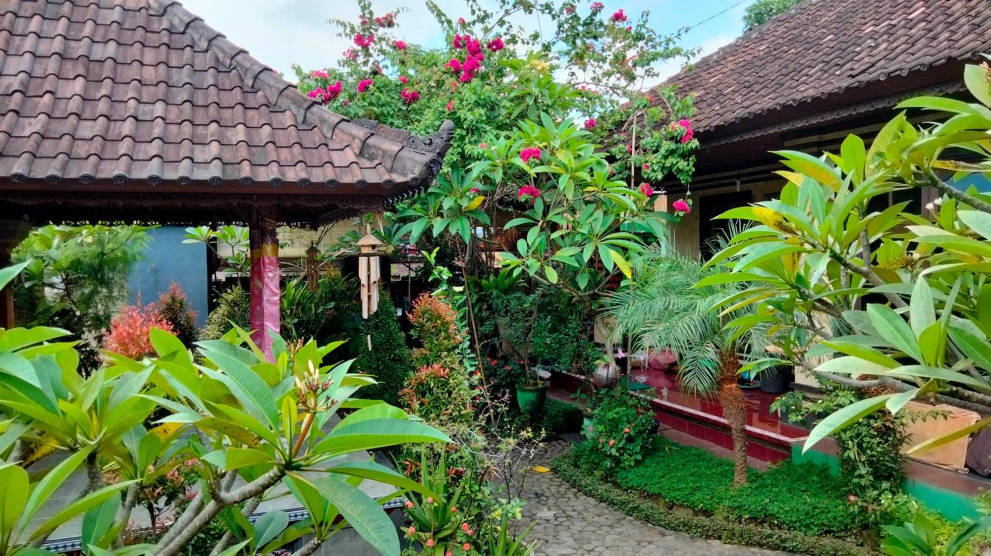 Pomelo Guest House Ubud Exteriör bild
